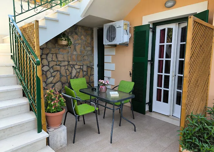 Dimitra's Cozy * Dilináta