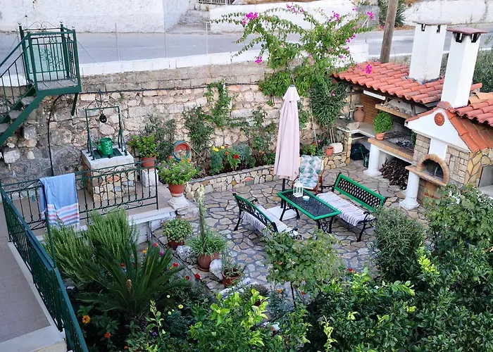 Dimitra's Cozy 公寓 *